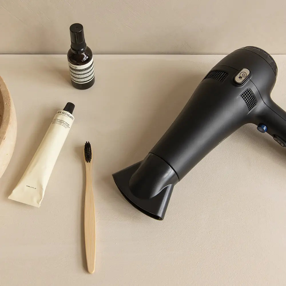 Sirocco Hairdryer with Retractable Cord 2100W - Black