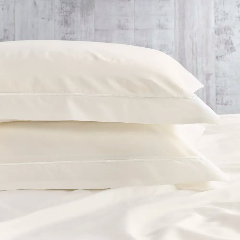 Image featuring Rich cream Easy-care Percale Oxford Pillowcase - Pair