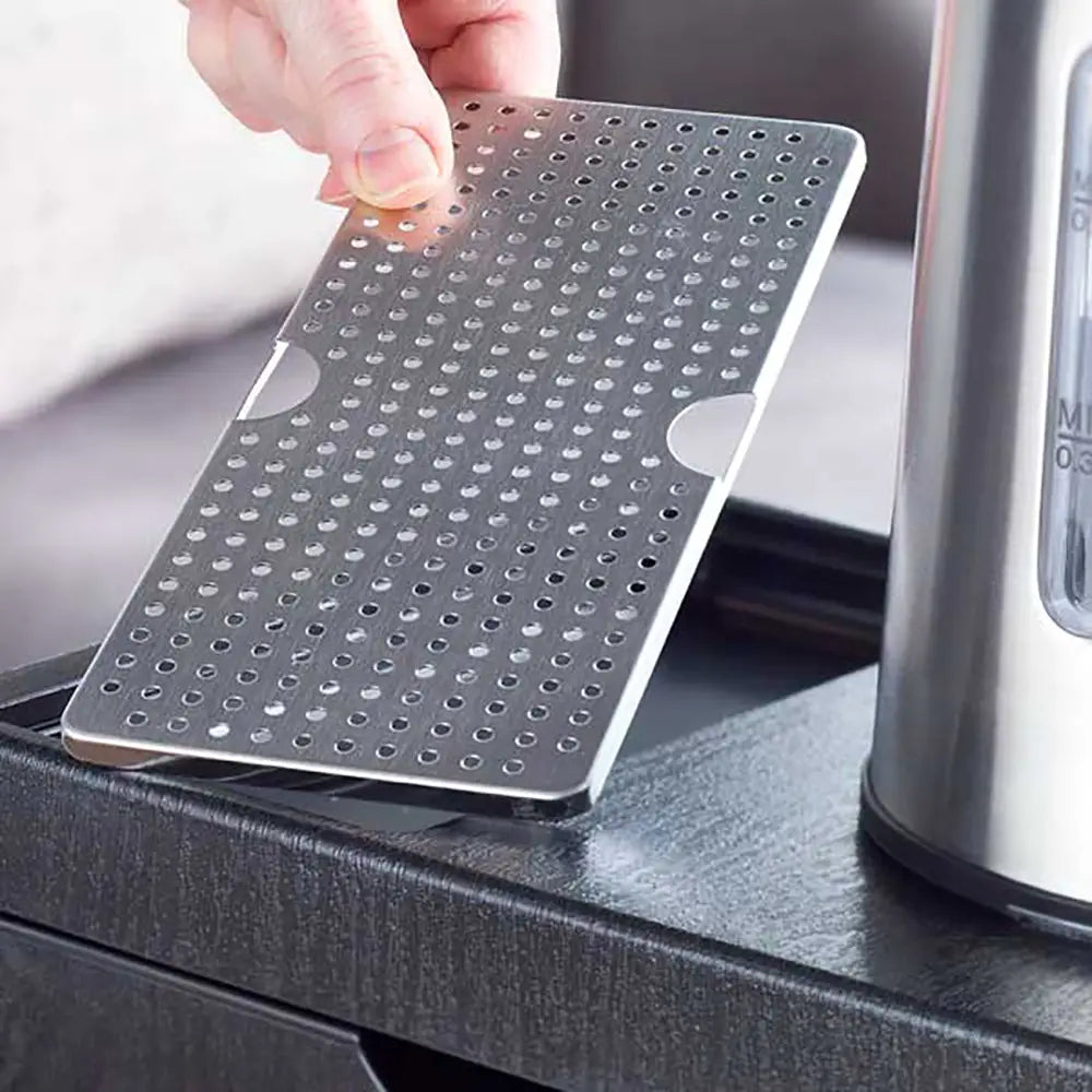 durable anti-drip tray is made from strong heat-resistant ABS plastic and so will not rust or warp