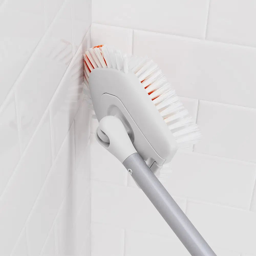Oxo Extendable Tub & Tile Brush
