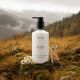 Scottish Fine Soaps Au Lait Hair & Body Wash 300ml