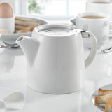 Stubby Teapot 530ml in breakfast setting 